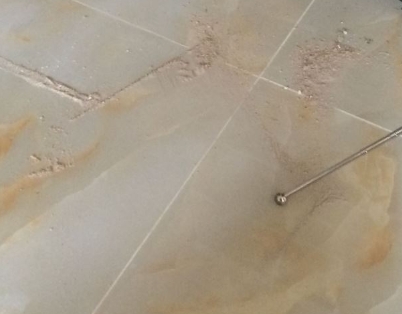 鹤城瓷砖空鼓维修公司分享粘合剂选择不当在瓷砖铺贴过程中可能导致以下问题